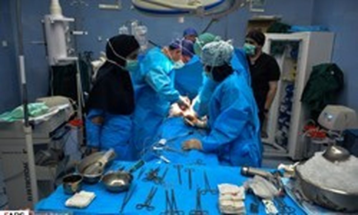 فعالیت غیرقانونی ۳ هزار پزشک در کشور