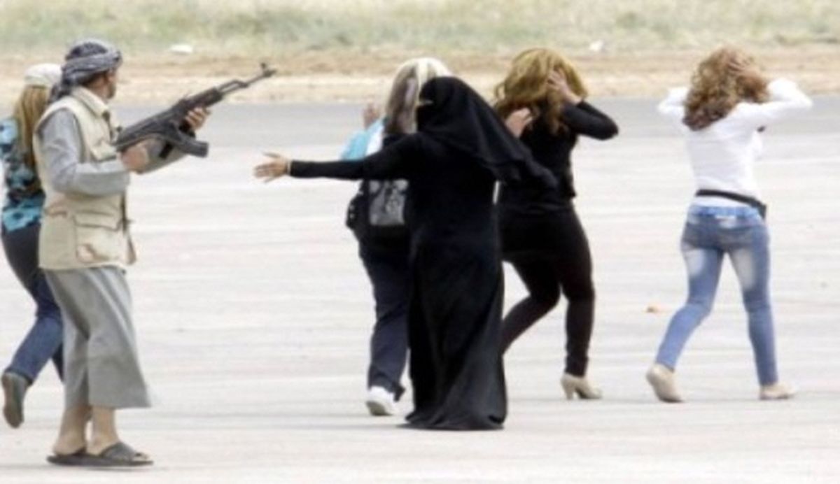 مانورمبارزه‌با‌تروریسم‌‌جنجال‌به‌پا‌کرد/عکس