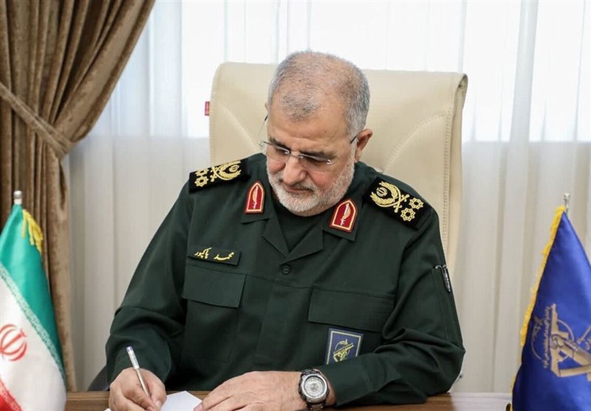 سرلشکر پاکپور: پاسداران انقلاب اسلامی دست بر ماشه هستند