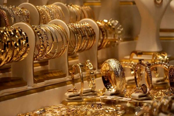 قیمت طلا و سکه ۲۸ آذر ۱۴۰۴ | ریزش سنگین طلا؛ ۷۷۰ هزار تومان ارزان شد