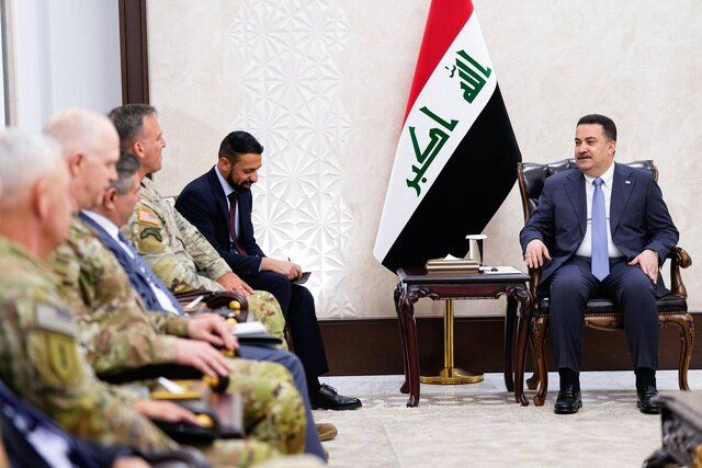 دیدار فرمانده سنتکام با السودانی در بغداد