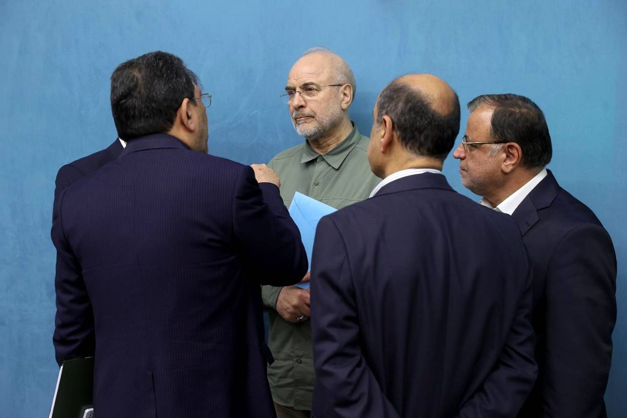 گزارش صداوسیما از نشست رئیس‌جمهور و رئیس مجلس با استانداران استان‌های مرزی