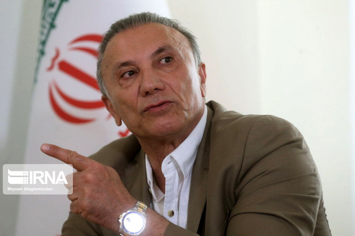 واکنش درخشان به استعفای رضا درویش