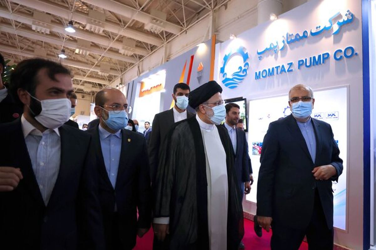 بازدید رئیس‌جمهور از غرفه‌های فعالان صنایع نفت و گاز +تصاویر