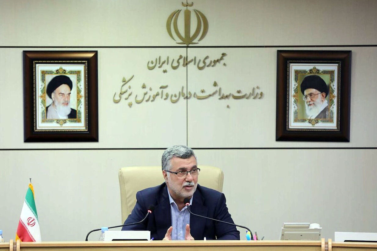 وعده وزیر بهداشت برای پرداخت مطالبات داروخانهها