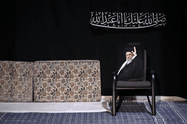 اولین شب عزاداری محرم در جوار محل عروج ملکوتی قائد شهید انقلاب