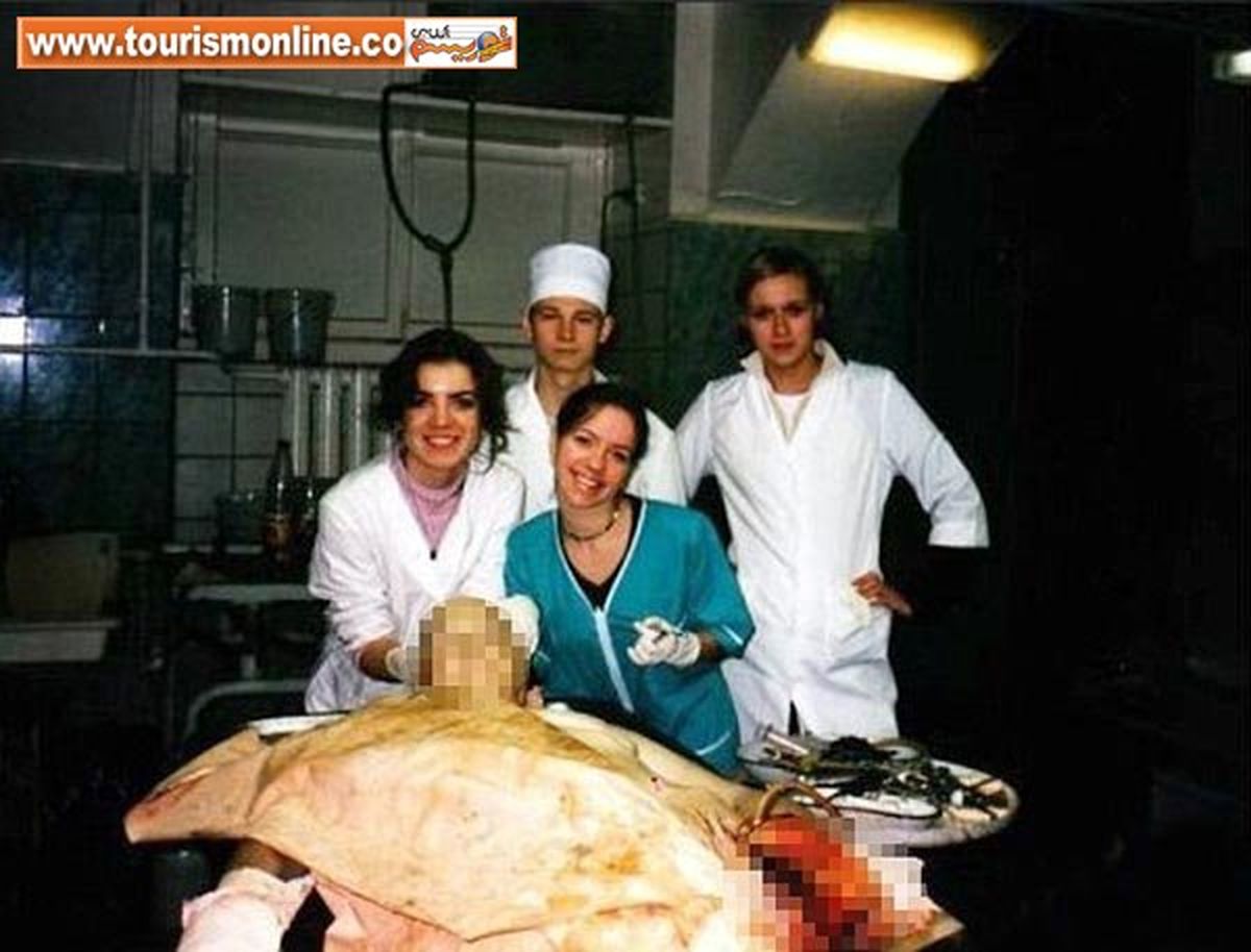 سلفی‌ بیرحمانه خانم دکتر در اتاق عمل +عکس