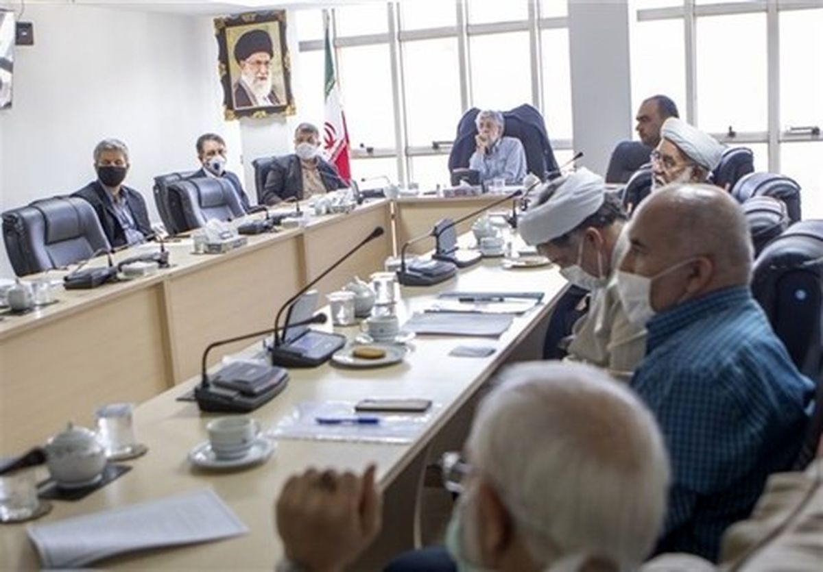 حدادعادل: در رابطه با تاریخ انقلاب کم کار شده است