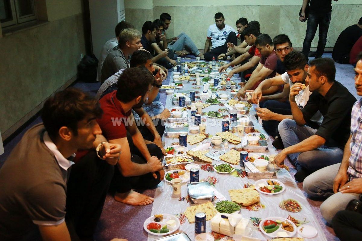 پرسپولیسی‌ها در ضیافت افطار برانکو +عکس