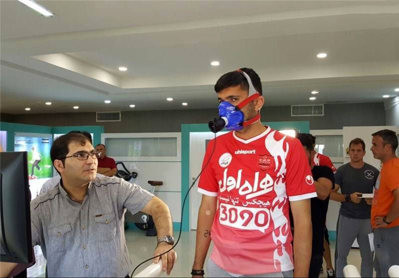 عکس: خروج عجیب مسلمان از محل تمرین