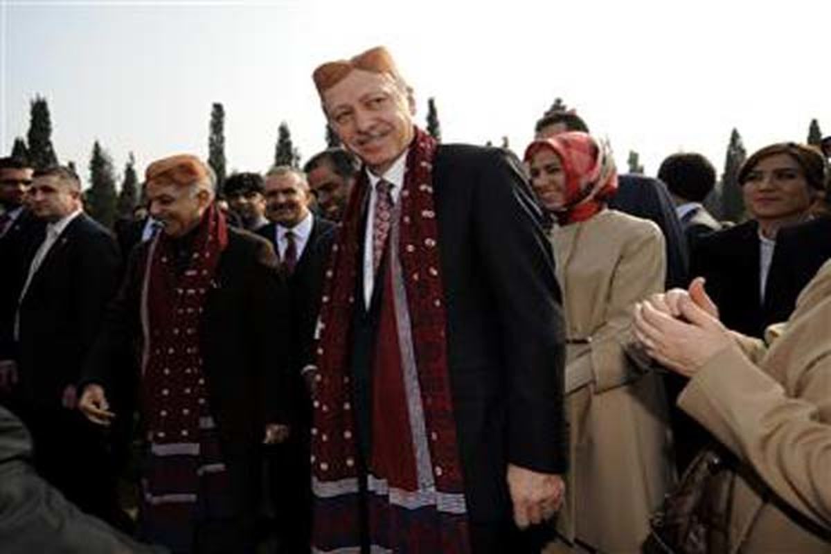 عکس/اردوغان در لباسی جدید