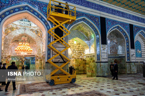 تصاویر: سیاه پوشی ضریح در آستانه وفات حضرت فاطمه معصومه(س)