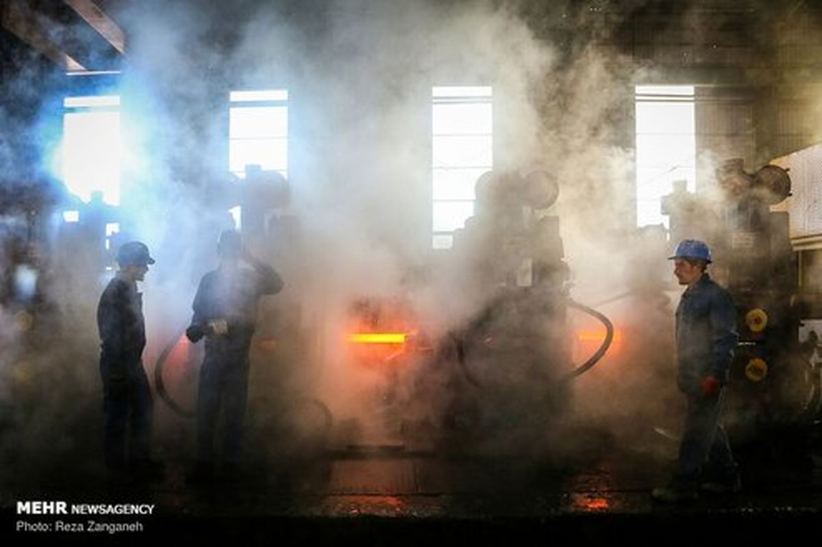 تصاویر: کسب روزی حلال از فولاد گداخته