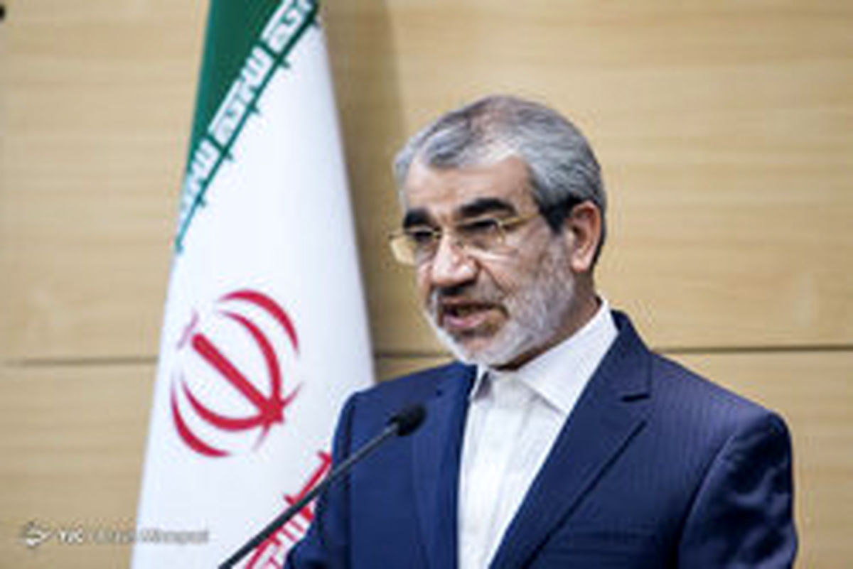 کدخدایی: عینک سیاست زدگی را رها کنیم