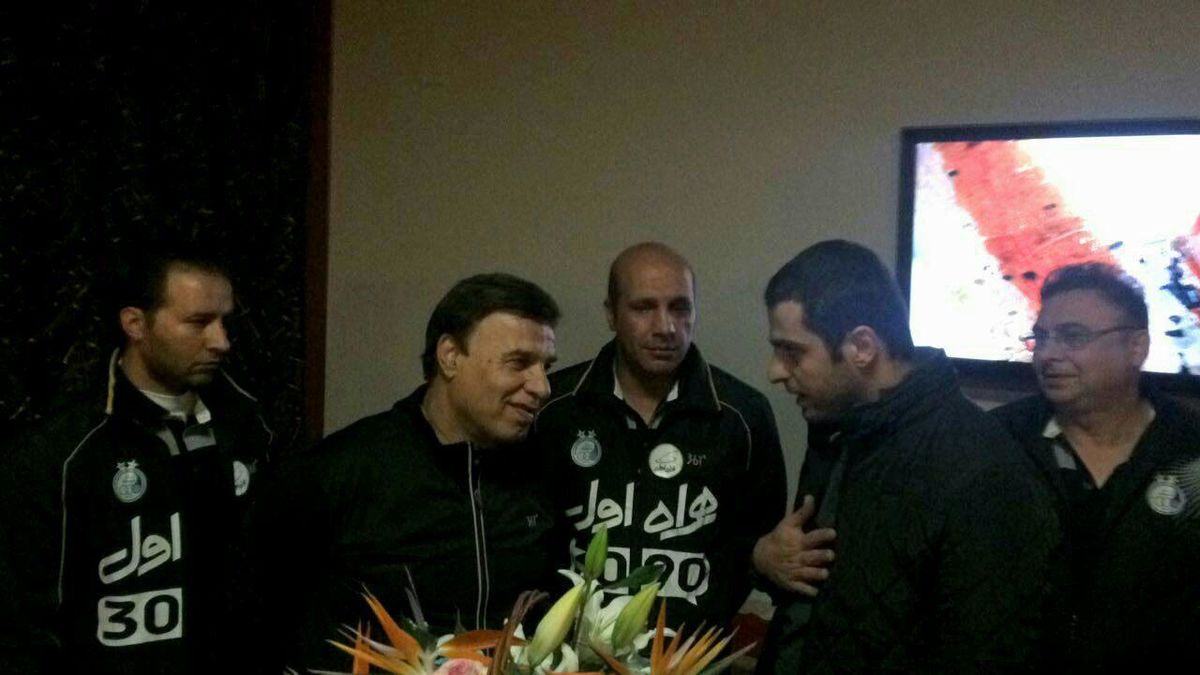 عکس: دسته گل سید علی ضیاء برای مظلومی