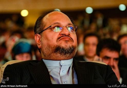 همسان سازی حقوق بازنشستگان «شریعتمداری»  را به مجلس کشاند