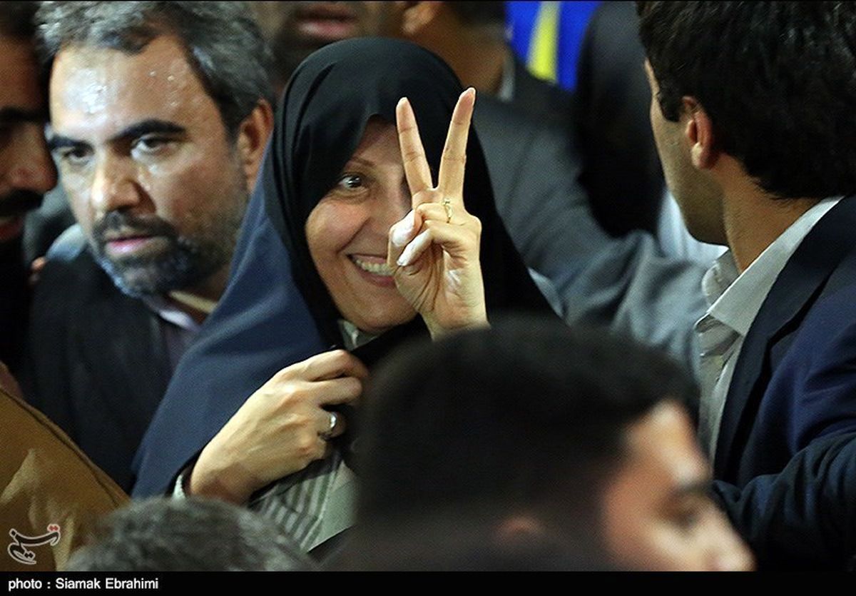 عکس/ذوق فاطمه‌هاشمی از کاندیداتوری‌پدرش