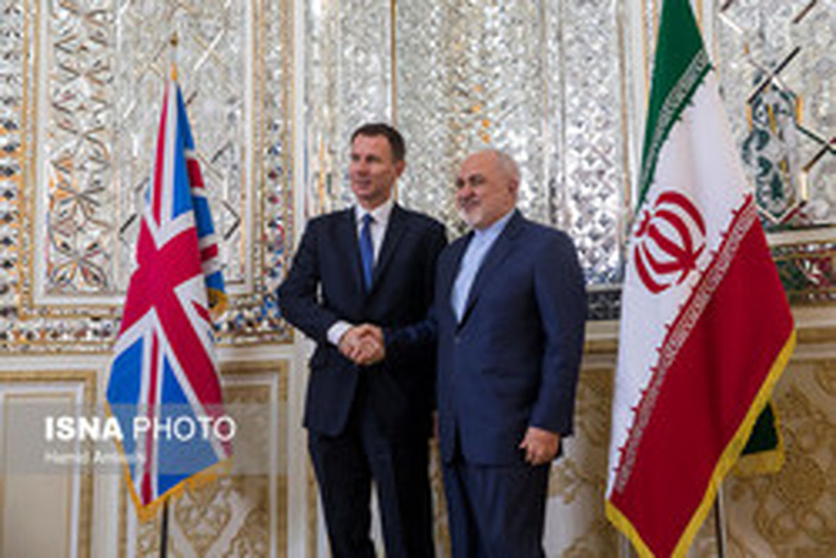 گزارش توییتری ظریف از رایزنی‌اش با وزیر خارجه انگلیس در تهران