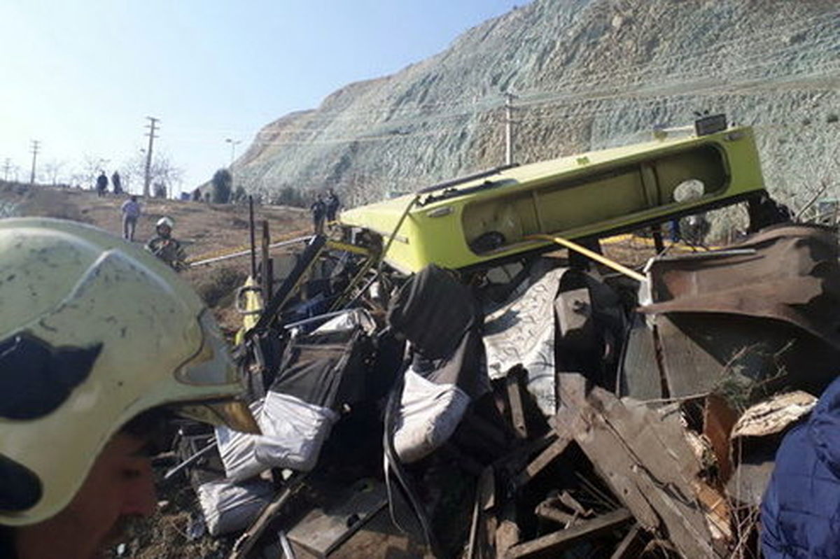 نتیجه بررسی نهایی حادثه واژگونی اتوبوس دانشگاه آزاد