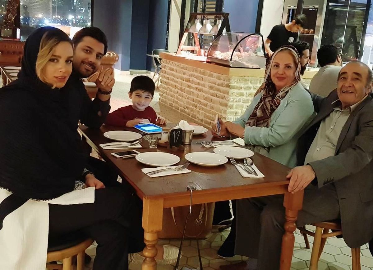«احسان خواجه امیری» در کنار خانواده اش +عکس