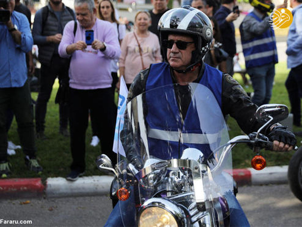 تصاویر: رقیب نتانیاهو با موتورسیکلت به دنبال رأی!