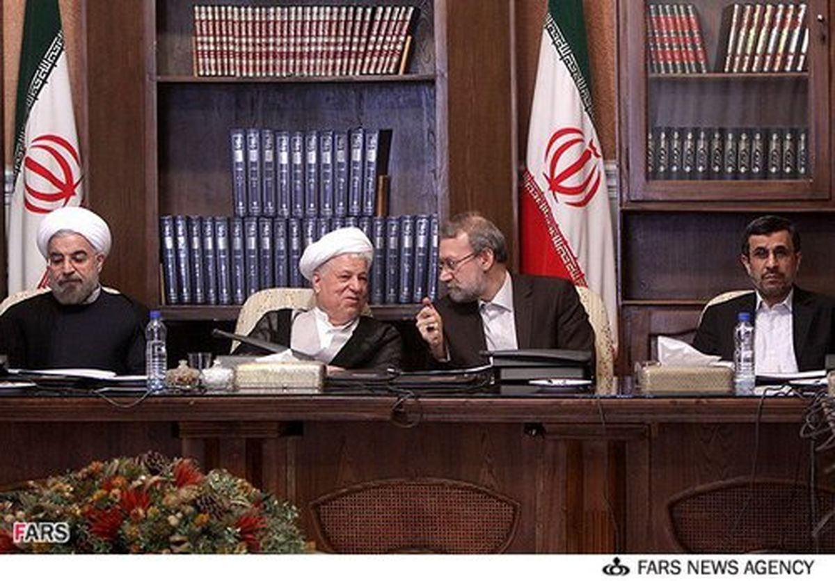 احمدینژاد کنار روحانی ننشست!/ عکس
