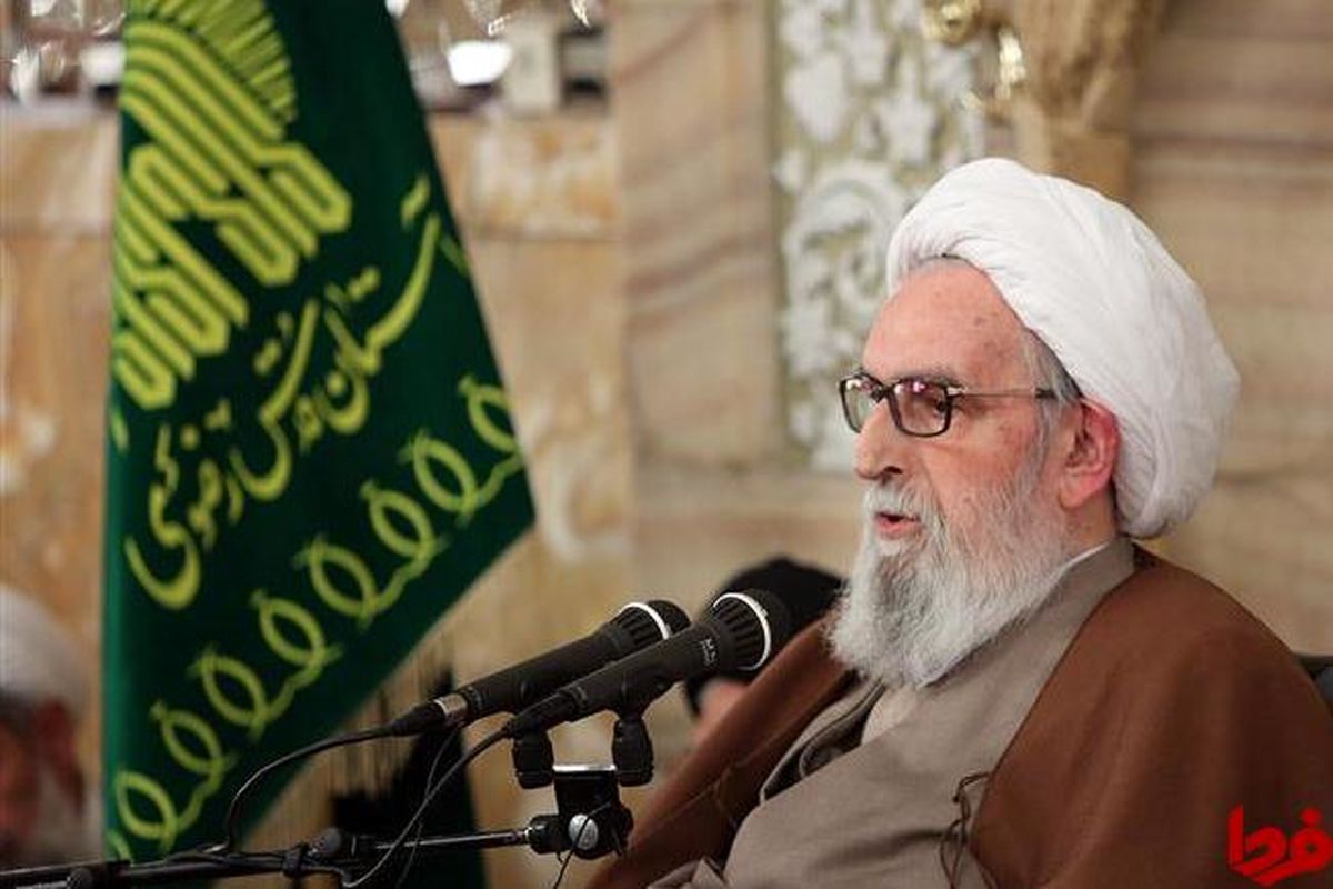 تصاویر: آیت الله واعظ طبسی در قاب پرتره