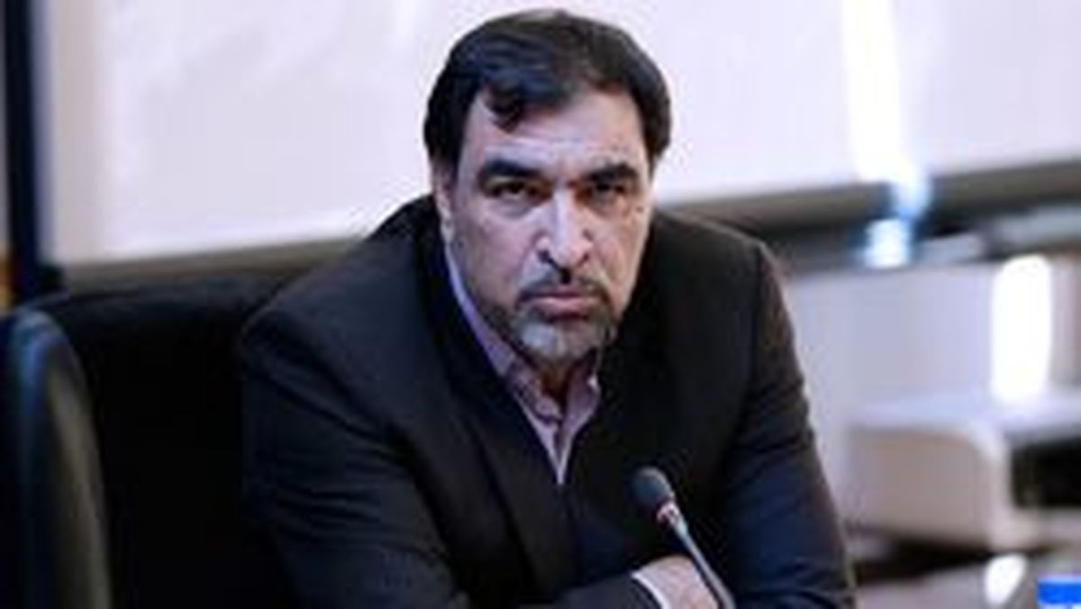 پاسخ عادل آذر درباره بازنشستگی مدیران شستا