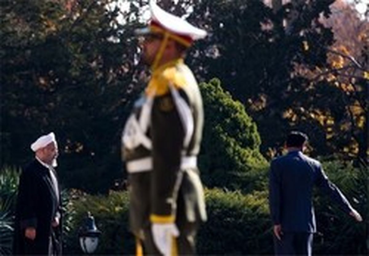 استقبال فرمانده نیروی زمینی ارتش از «روحانی»