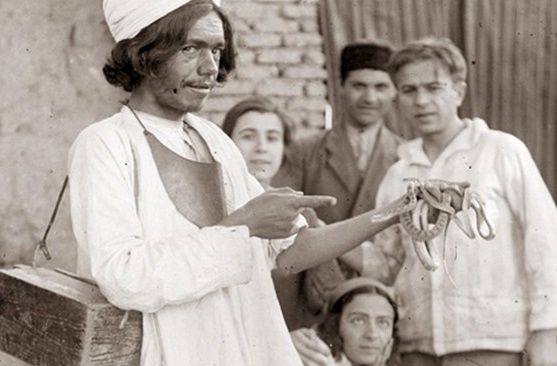  شعبده‌بازی به سبک  قاجاری