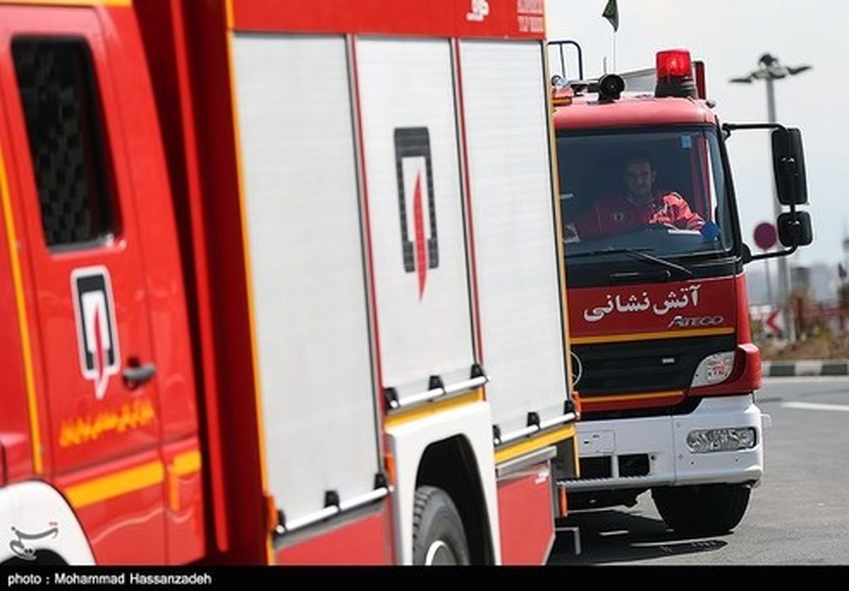 نجات ۳۰ نفر از ساکنان ساختمان مسکونی از مرگ +تصاویر