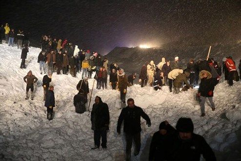 اخبار تکمیلی از سقوط بهمن در وان ترکیه +فیلم و عکس