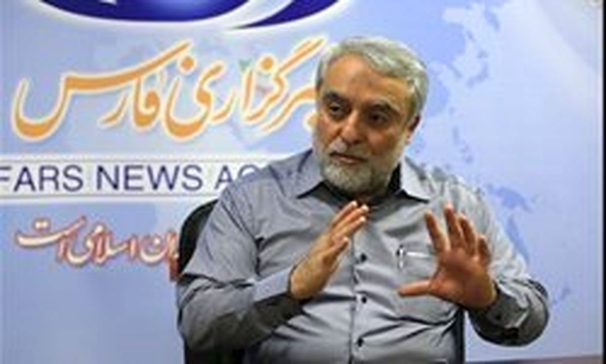 رجبیدوانی: طرفداران غرب خودشان را به نفهمی زدهاند