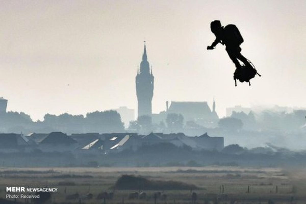 تصاویر: عبور مرد پرنده از روی کانال مانش‎