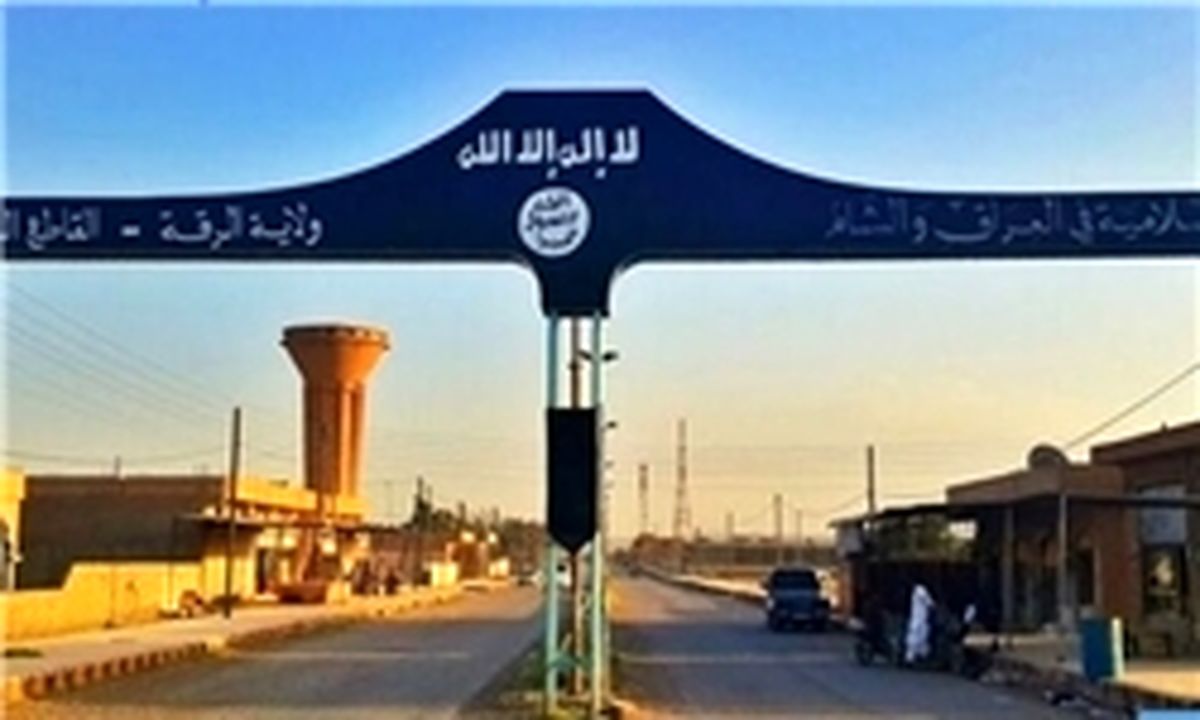 بهانه‌تراشی فرانسه برای توجیه توافق خروج تروریست‌ها از «رقه»