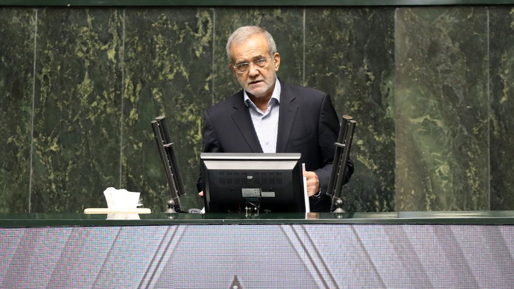 کنترل تورم با تدوین بودجه بدون کسری امکان پذیر می‌شود/ ۱۰ درصد صرفه جویی منابع باعث ذخیره روزانه ۹۰۰ هزار بشکه نفت و گاز می‌شود