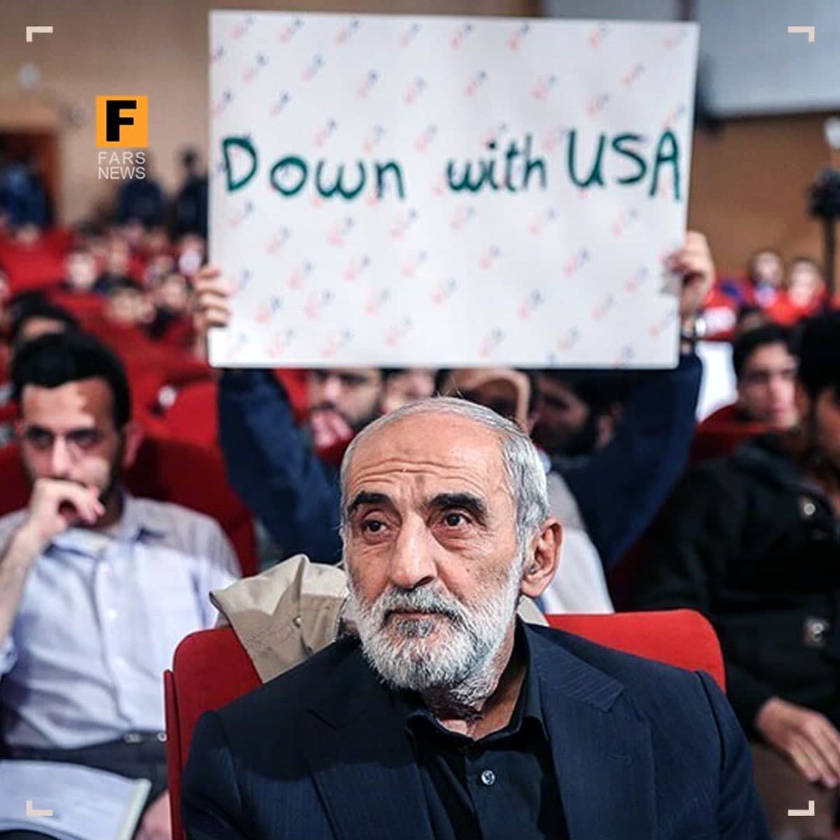 شریعتمداری: چرا برخی ها از سیلی ایران به آمریکا وحشت کردهاند؟