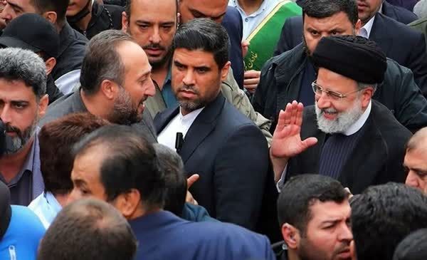 خاطره نماز خواندن رئیس جمهور شهید در کاخ کرملین