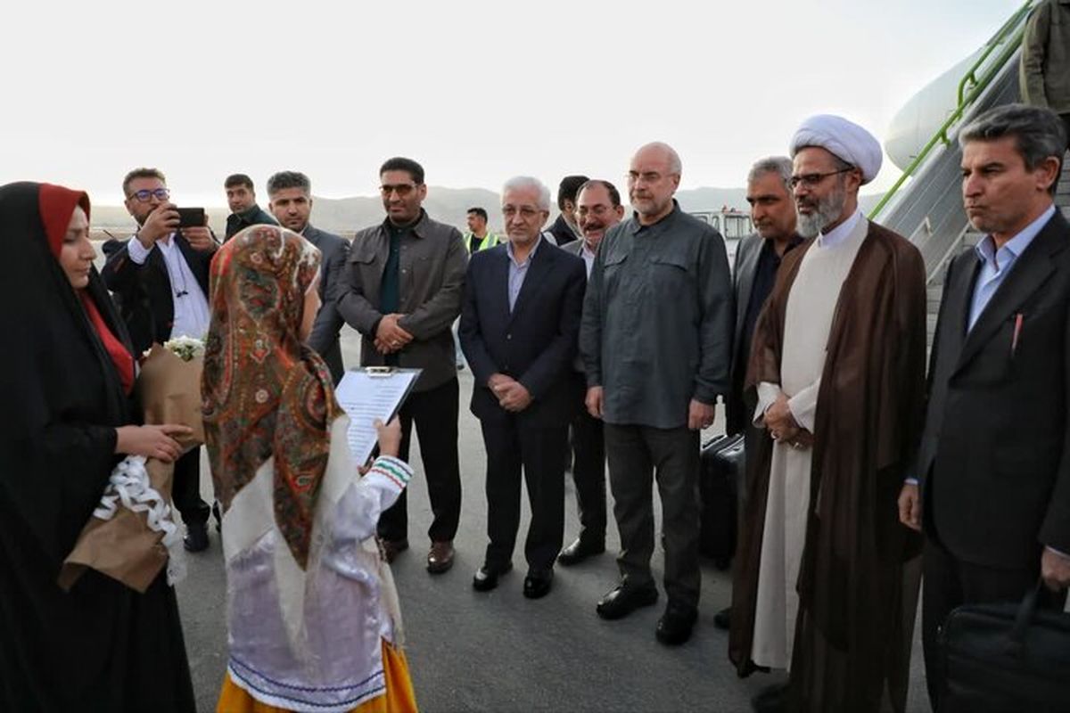 رئیس مجلس امامزاده سید عباس(ع) بجنورد را زیارت کرد/قالیباف در دومین کنگره ملی بزرگداشت ۳ هزار شهید استان خراسان شمالی: از روز پنجم جنگ همه برای آتشبس وساطت میکردند