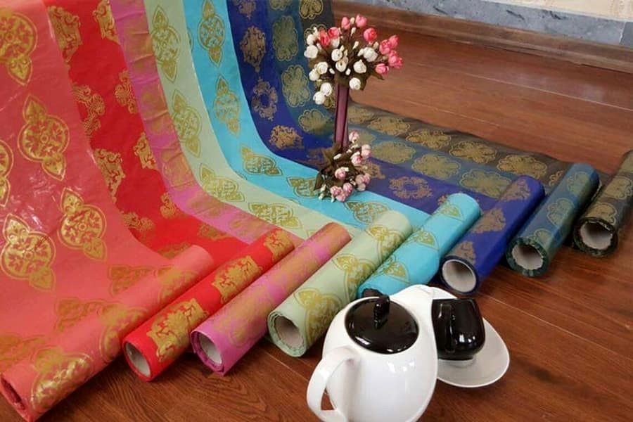 آشنایی با انواع سفره یکبار مصرف