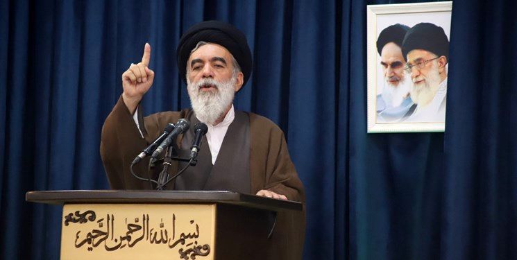 پژوهشکده شورای نگهبان قانون اساسی را برای مردم تبیین کند