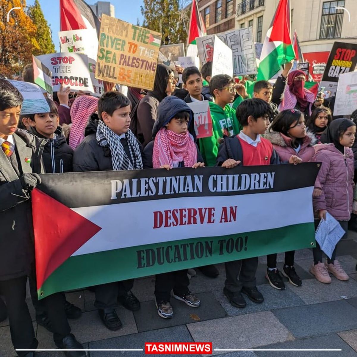 انگلیس: با دانشآموزان حامی فلسطین برخورد شود