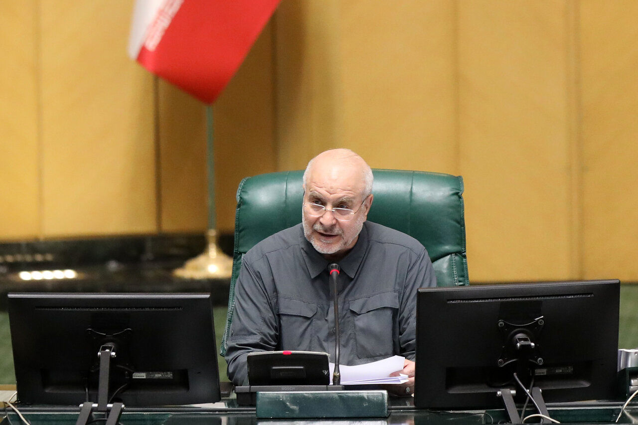 قالیباف مشغول معیشت مردم؛ اصلاحات درگیر تحریف و غربزدگی