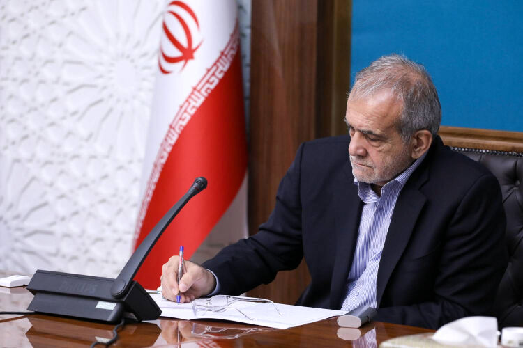 قدردانی رئیس جمهور از حضور پرشور ملت ایران در راهپیمایی ۲۲ بهمن