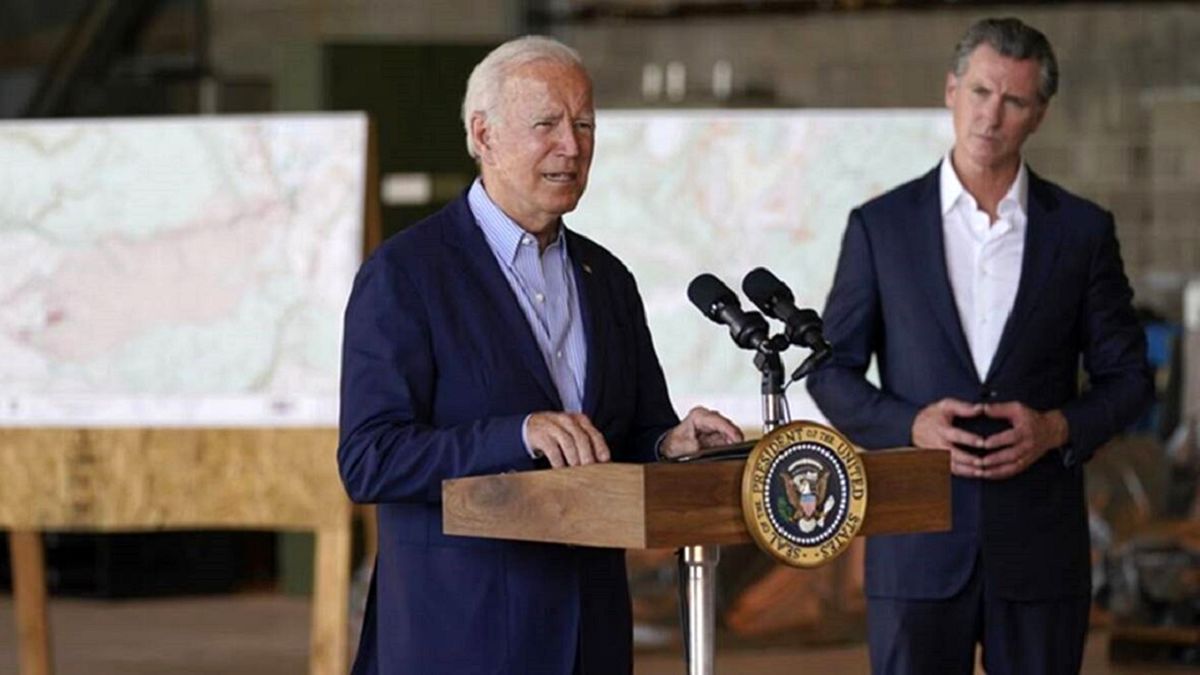 واکنش متفاوت بایدن پس از آوردن نام ترامپ+ فیلم