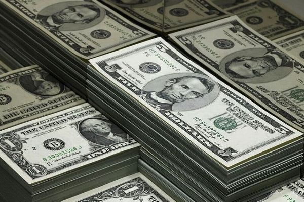 فوری؛ ریزش قیمت دلار آزاد امروز دوشنبه ۱۲ آبان | خبری که قیمت دلار را تکان داد