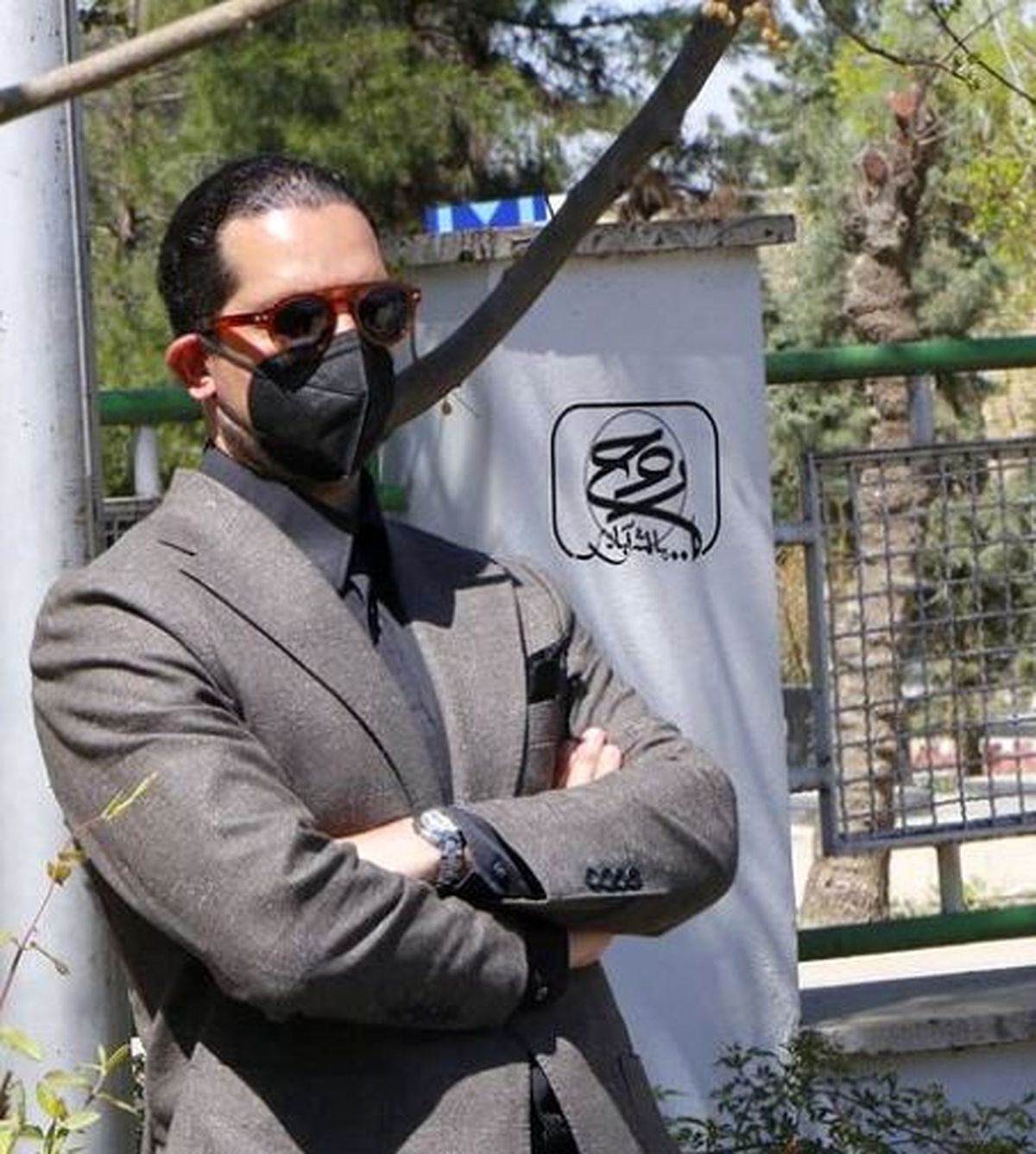 همسر سابق مهناز افشار در مراسم خاکسپاری آزاده نامداری دیده شد +عکس