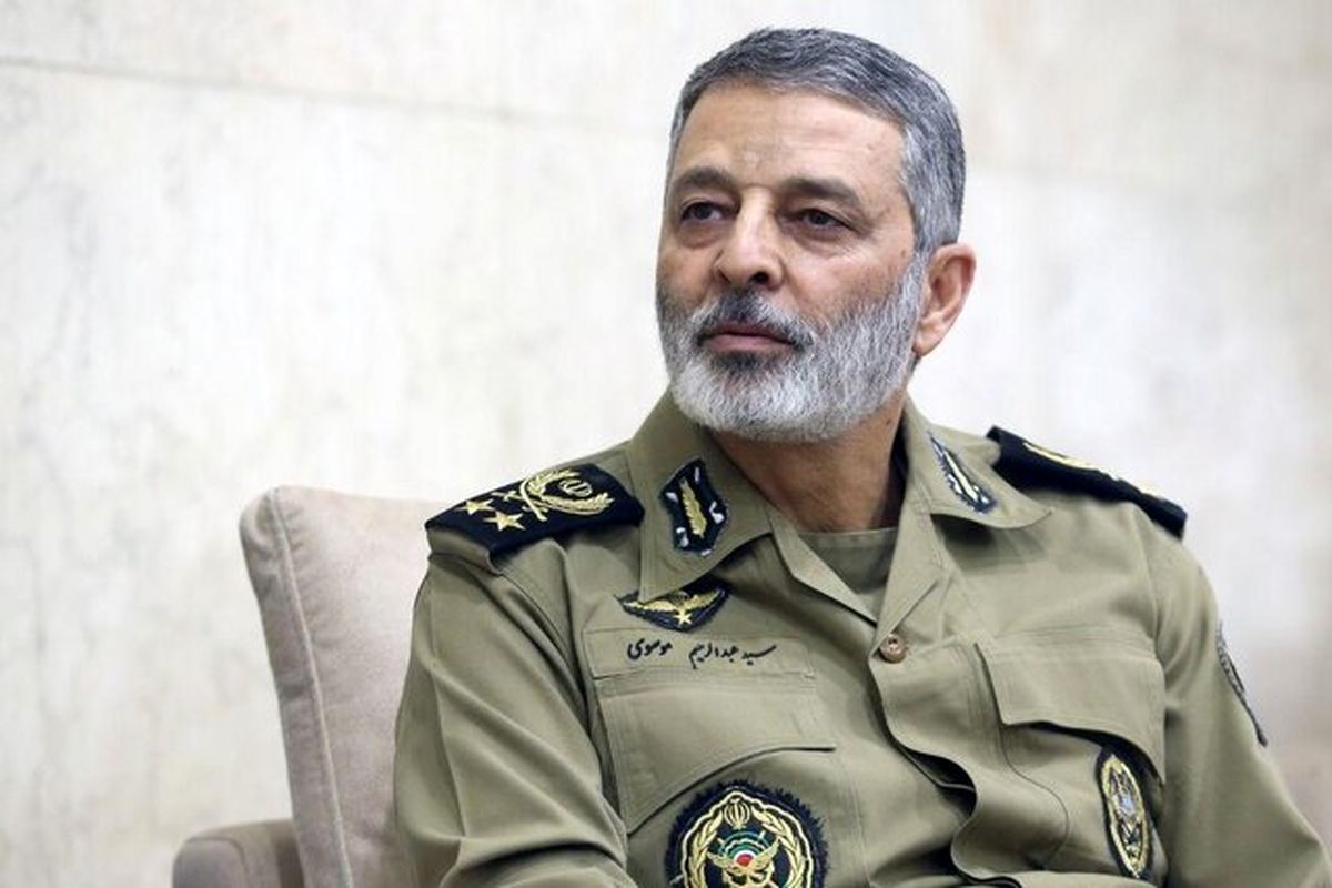 امیر سرلشکر موسوی: ارتش کمتر حرف میزند و بیشتر عمل میکند