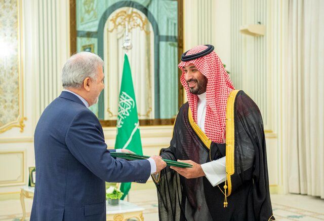 تسلیم استوارنامه سفیر ایران به ولیعهد سعودی