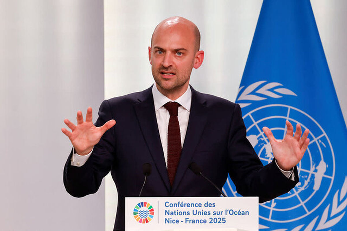 پاریس: ادامه یافتن فعالیت آژانس در ایران حیاتی است